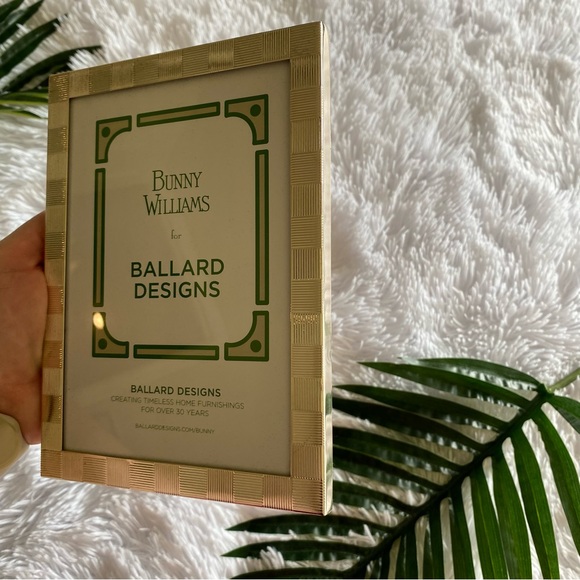 Ballard Designs Bunny Williams Silver Plated 5 x 7” Photo Frame - Picture 7 of 9